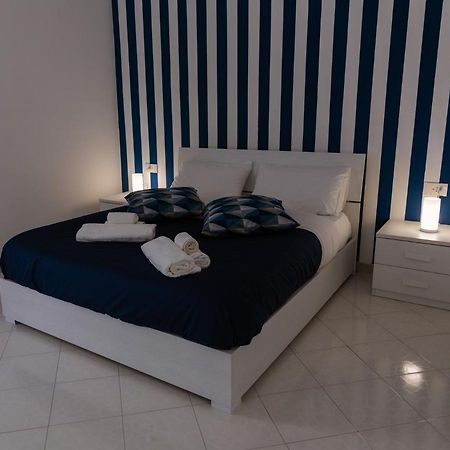 Rosy'S Apartament カステッランマーレ・ディ・スタービア エクステリア 写真