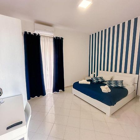 Rosy'S Apartament カステッランマーレ・ディ・スタービア エクステリア 写真