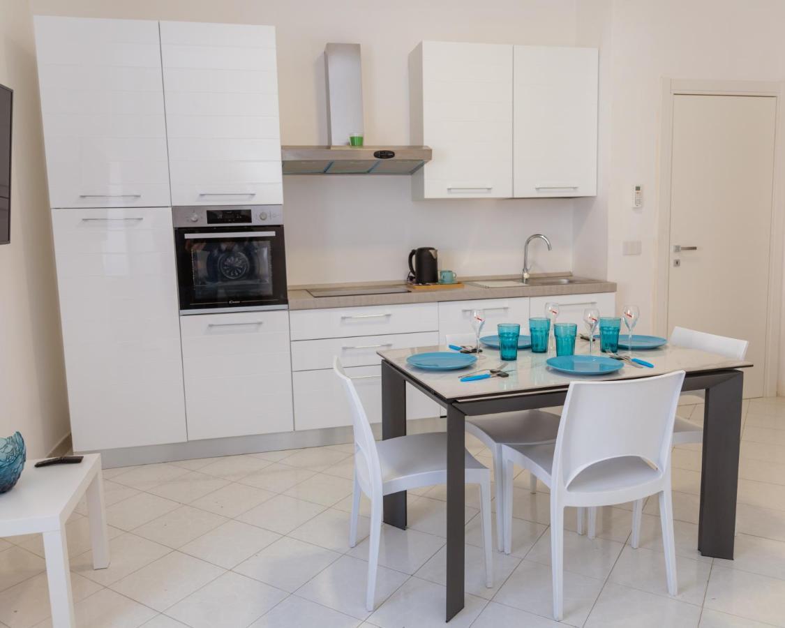 Rosy'S Apartament カステッランマーレ・ディ・スタービア エクステリア 写真